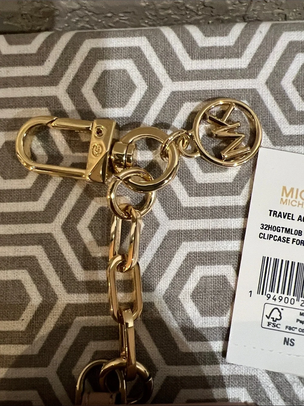 MICHAEL KORS Ballet Pink Keychain AirPods Case with Gold Hardware